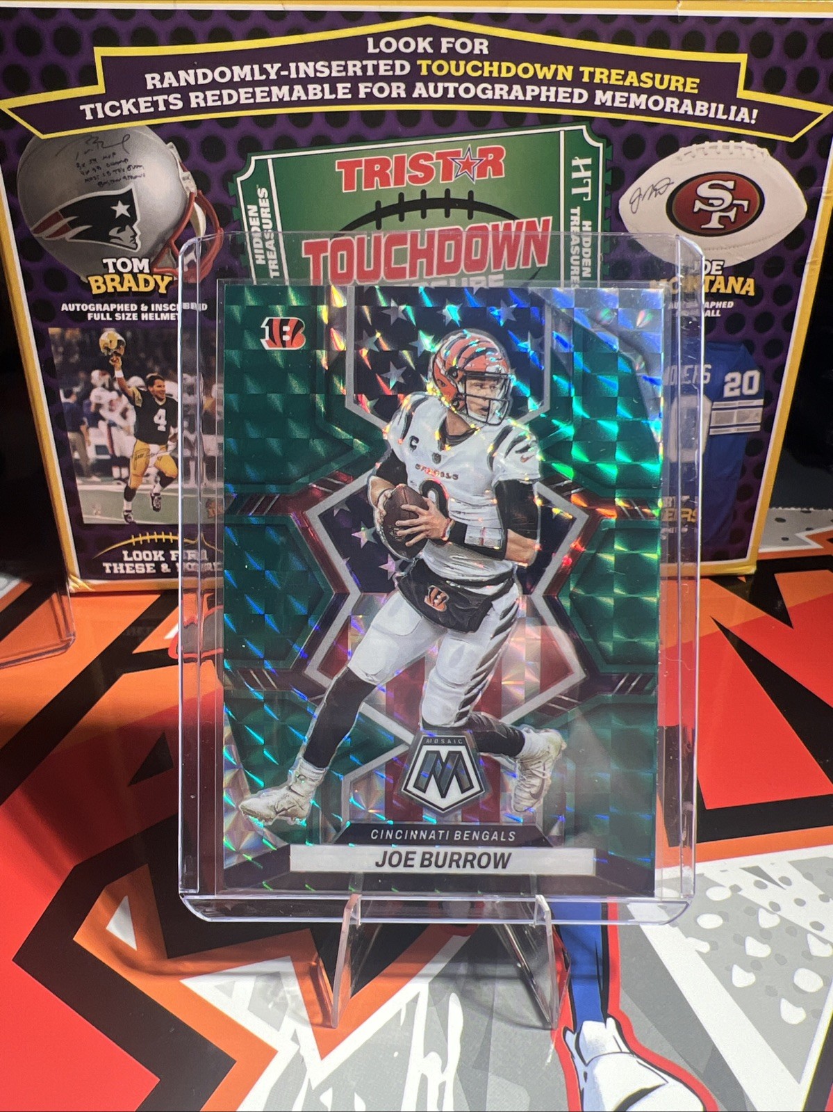 2022 Panini Mosaic - National Pride Joe Burrow #255 Green Mosaic Prizm