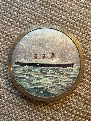 Vintage Stratton Made in England RMS Queen Mary Round Goldtone Powder Compact