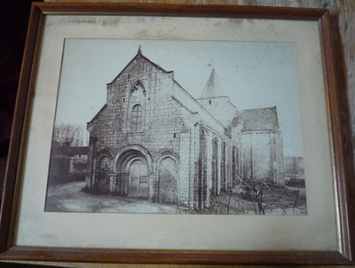 Fotografie Ende 19. Jh., Kirche St. Jean Baptiste Jazeneuil