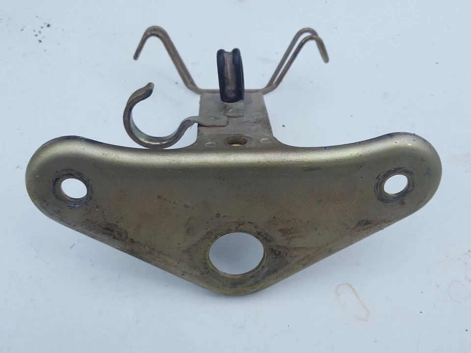 Abrazadera superior triple abrazadera de árbol Honda Urban Express 50cc y pernos  Foto 3 de 4