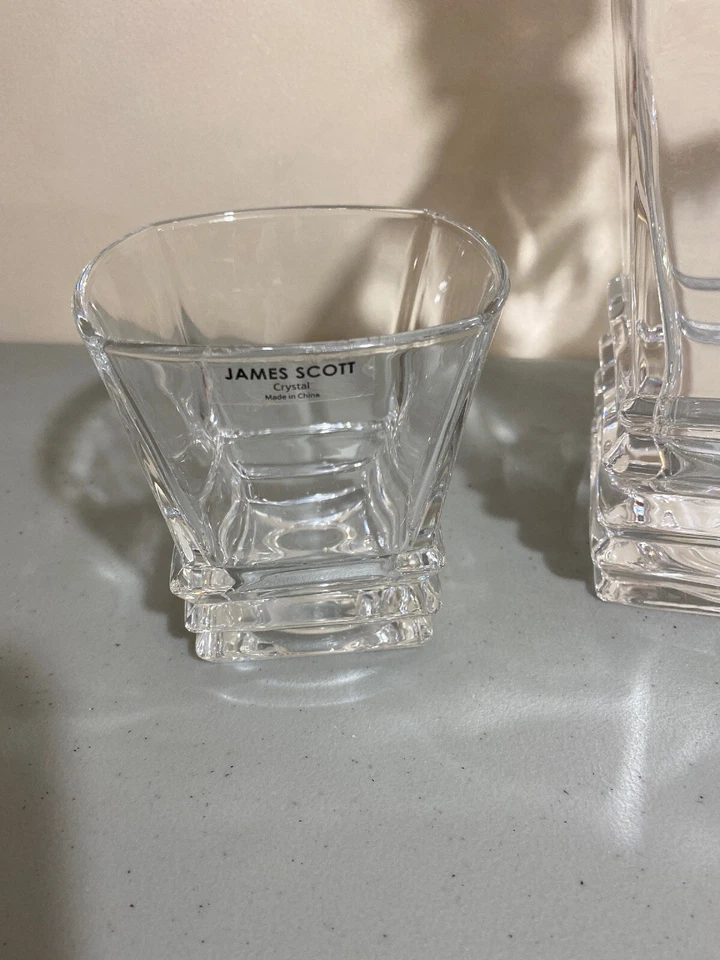 James Scott Crystal Liquor Decanter with Stopper-Whiskey for  Bourbon, Brandy, a - Image 3 of 3