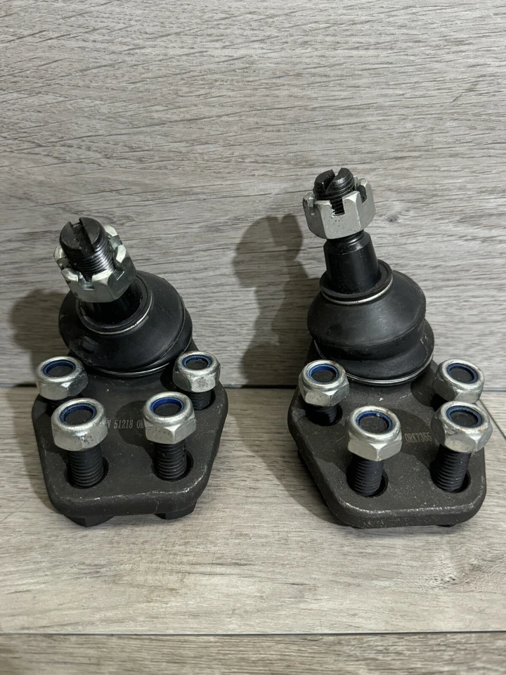 Juntas esféricas inferiores Dodge Ram 1500 2500 novas 2000-2001 - Imagem 2 de 4