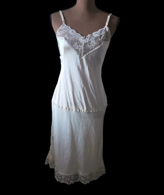 Vintage Triumph Full Slip M Medium Beige Lace Slip Dress Nylon