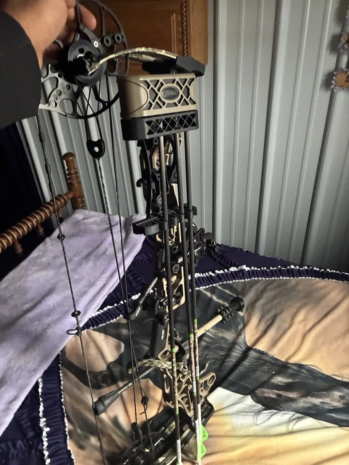 2024 Lift Bow Case Quick Release 1700.00 Foto 4 de 4