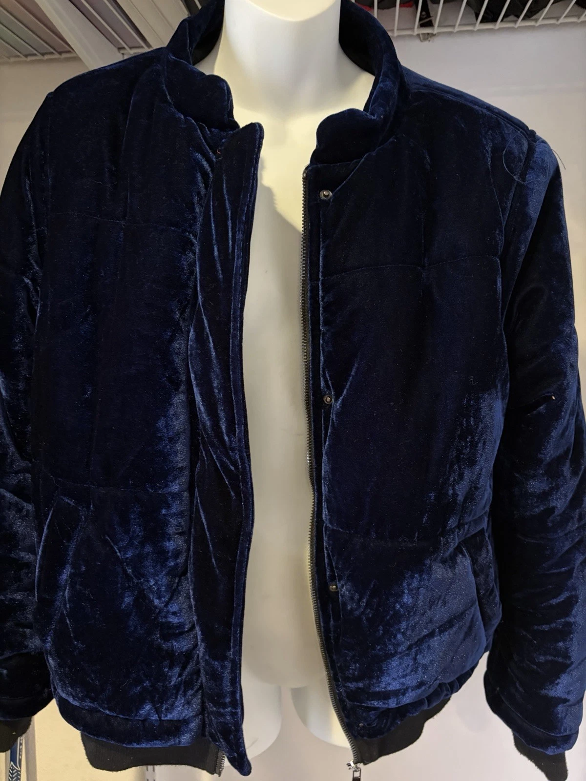 Me Jane Women’s Blue Puffer Jacket M Full Zip Lined Pockets Short Coat