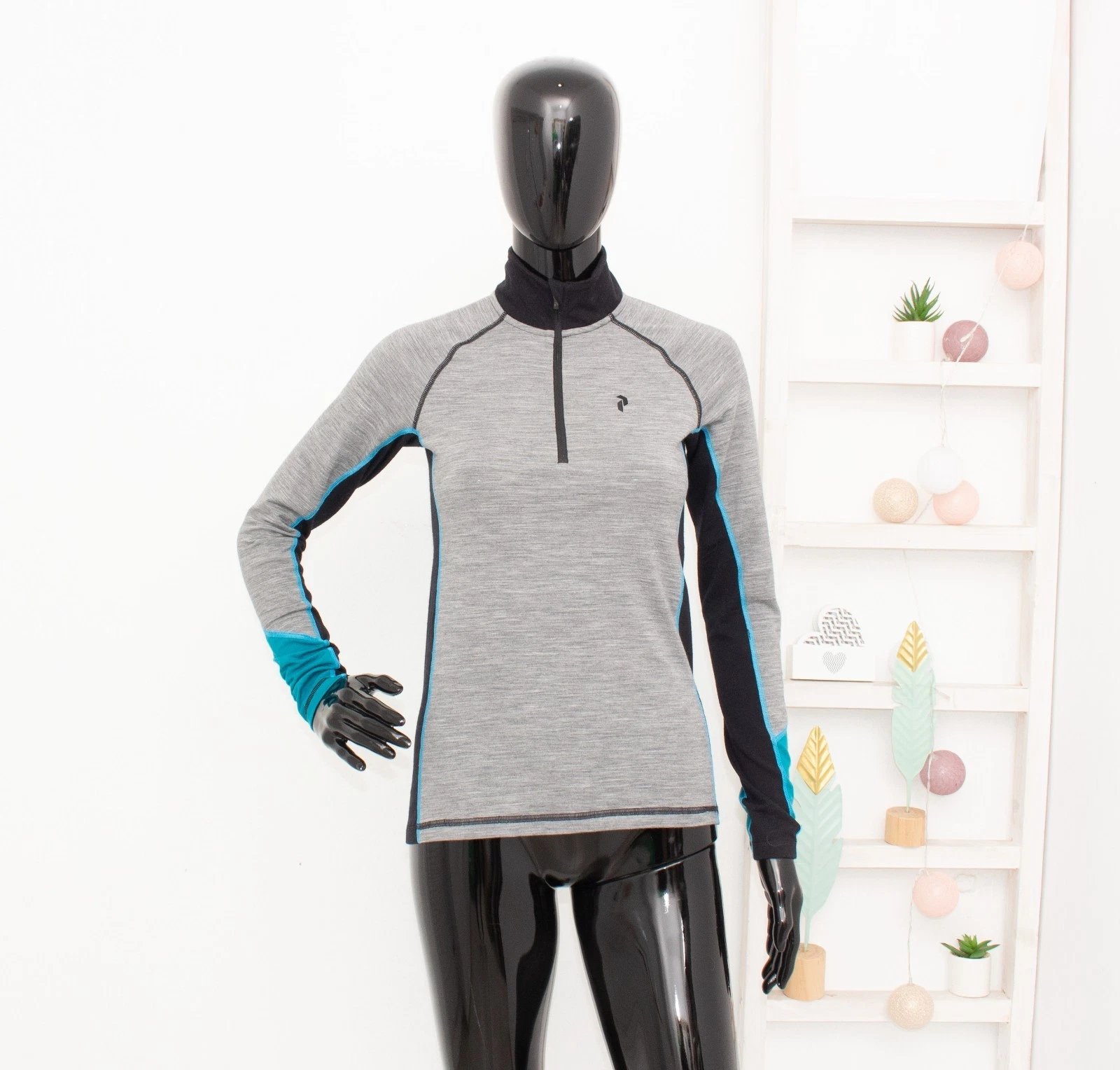Peak Performance Zip Merino Base Layer Top Long Sleeve 50% Wool Thermo Women's S
Opens in a new wind