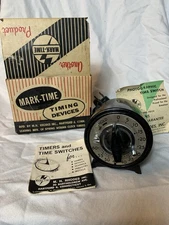 Vintage Mark-time Photographic time switch In Original Box ‘Designed For The Pro