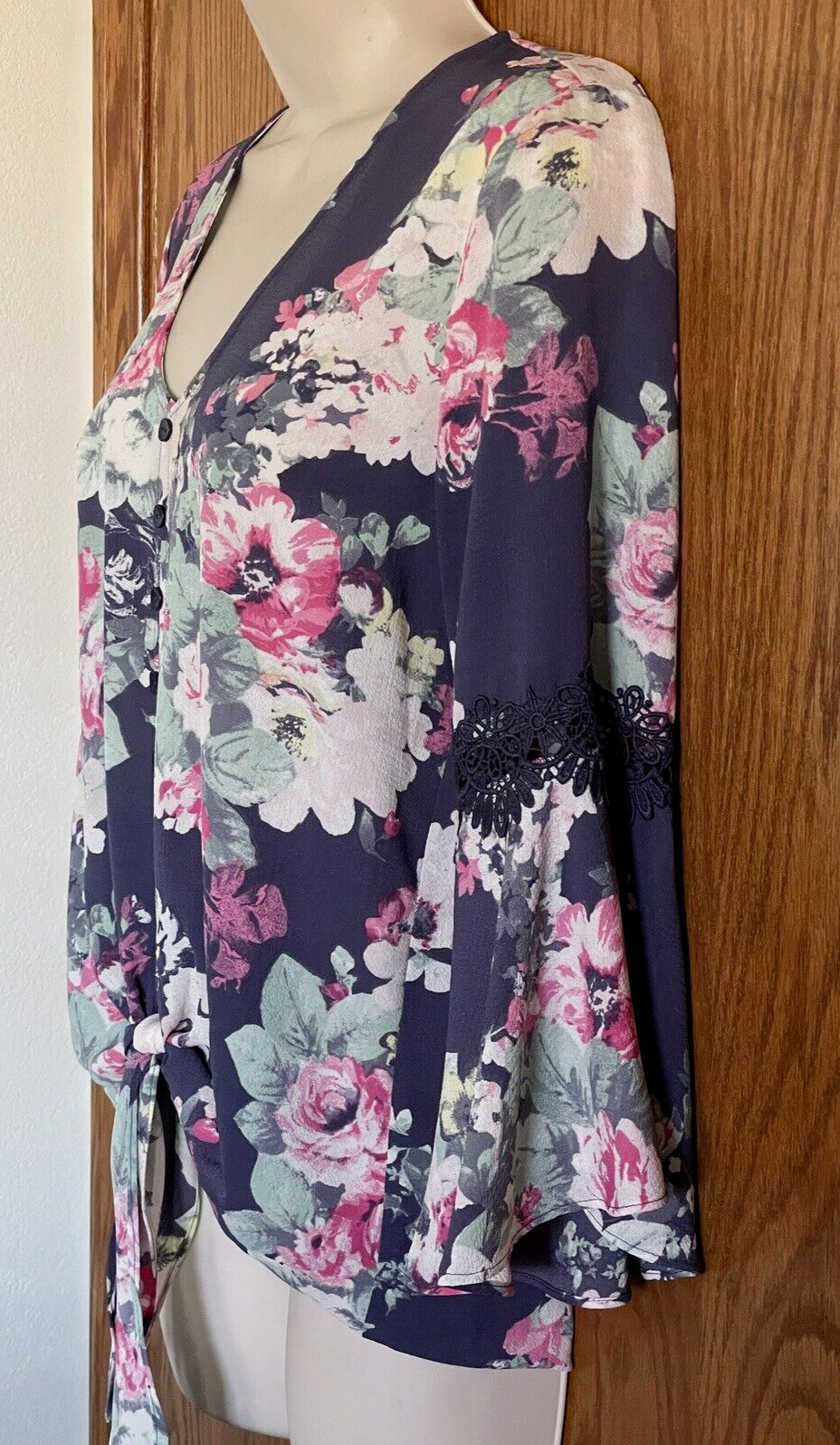 I.N. San Francisco Multicolor Floral Top V-Neck 3/4 Sleeves Lace Women's Size S