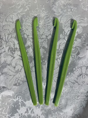 Tupperware Set Of 4 Green Citrus Peelers Brand New Free Ship #727
