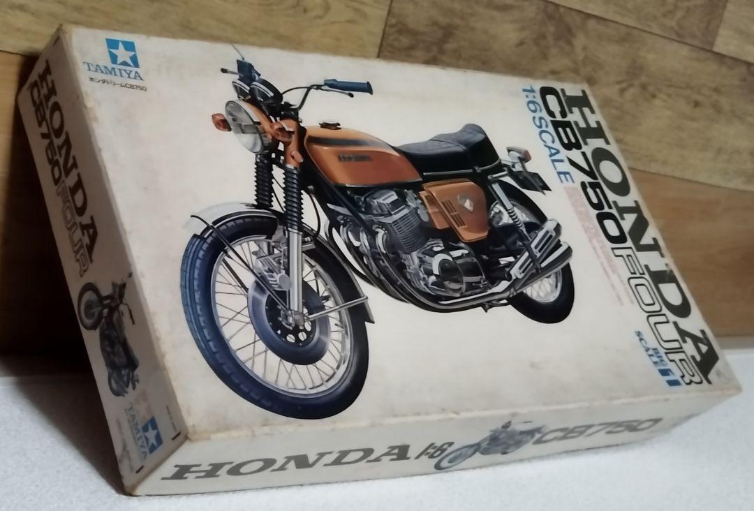 TAMIYA Honda Dream CB750 FOUR Big Scale 1/6 Plastic Model TAMIYA Honda Dream CB750 FOUR Big Scale 1/6 Plastic Model