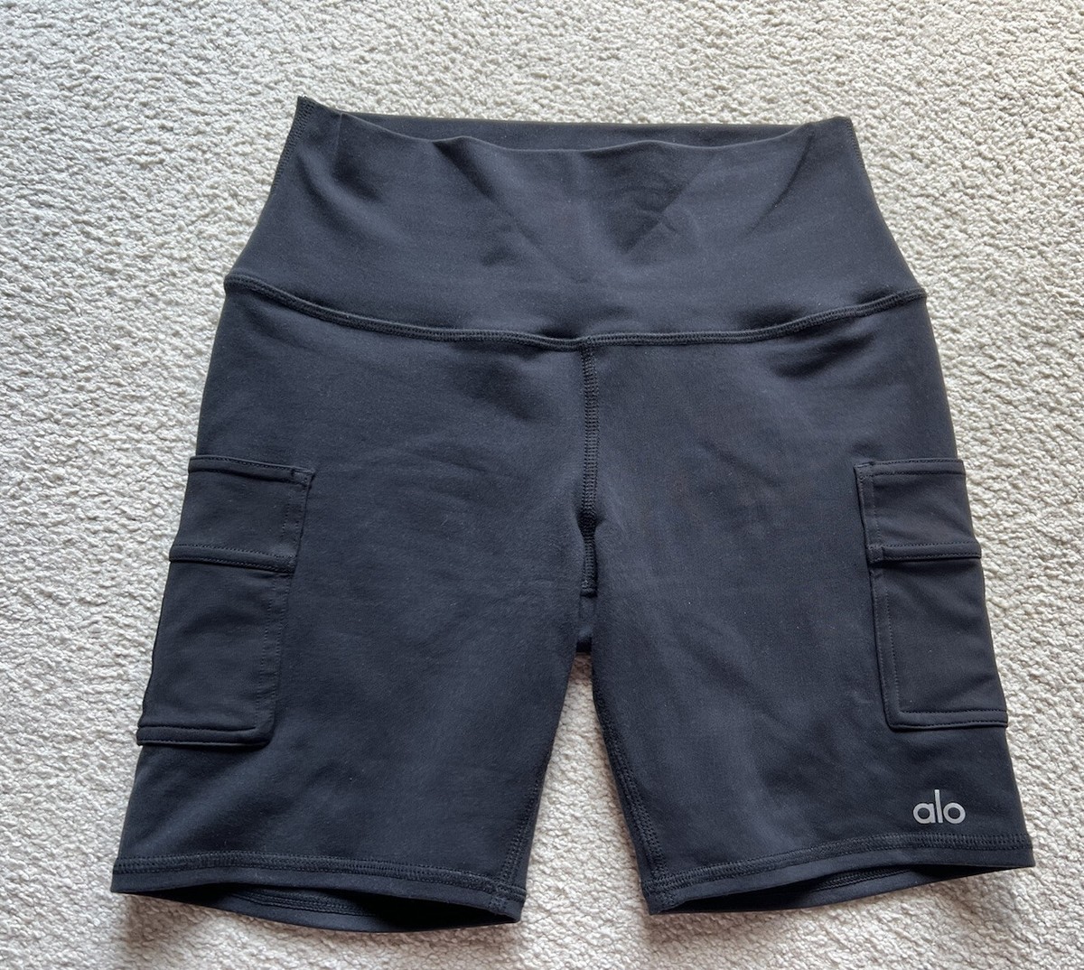 Alo Yoga Women's High Waist Cargo Biker Shorts Black 7” Inseam