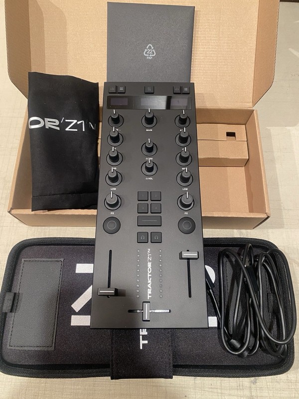 Native Instruments Traktor Z1 MK2 New Open Box With Hard Case