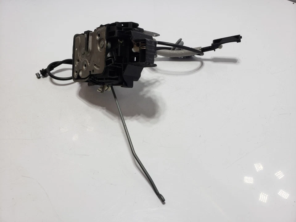 ✅ Actuador de pestillo de cerradura de puerta del lado del conductor delantero izquierdo OEM Volvo XC90 16-21 Foto 3 de 4