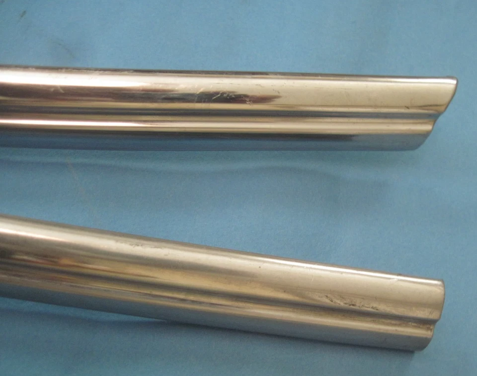 Chevrolet Bel Air 1953-1954 molduras de cinturón nuevo stock antiguo Foto 3 de 3