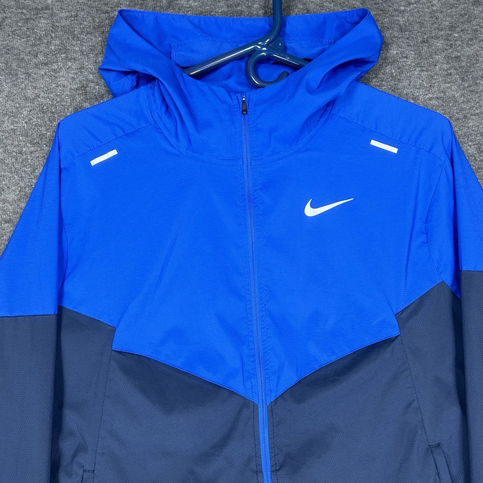 Nike Windrunner Repel Packable Jacket Mens Small Blue Full-zip Hoodie CZ9070-480
Opens in a new wind