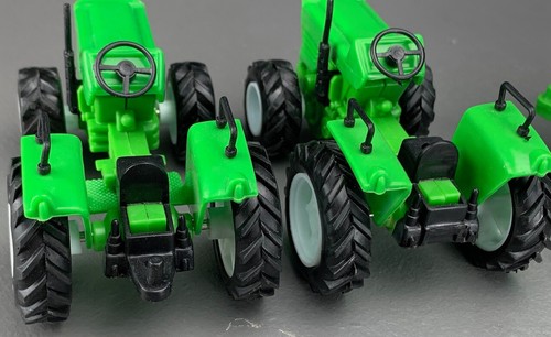 4X Lot 1/32 Scale - Three Green Farm Tractors One Green Feed Trailer D0137 - Picture 11 of 12