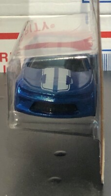 Hot Wheels Muscle Mania #129 - Camaro SS 2016 Bleu Avec Jantes Rouges (boîte Non Ouverte)