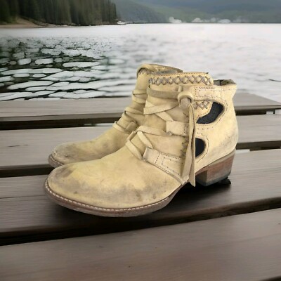 Freebird by Steven Surge Beige Distressed Cutout US 10 western Ankle Boots 