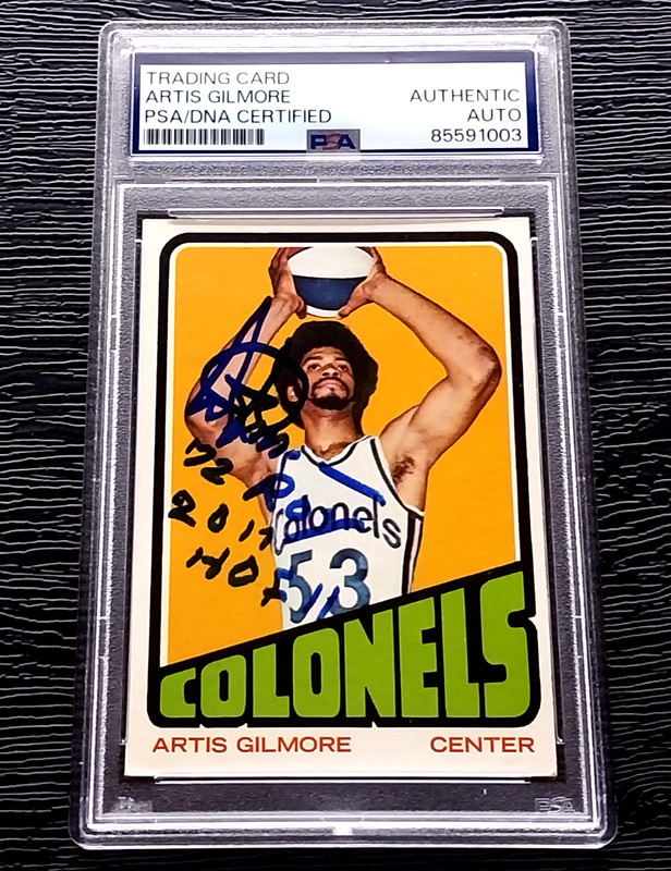 ARTIS GILMORE + 3 INSCRIPTS AUTOGRAPHED SIGNED 1972 TOPPS BASKETBALL RC PSA DNA 