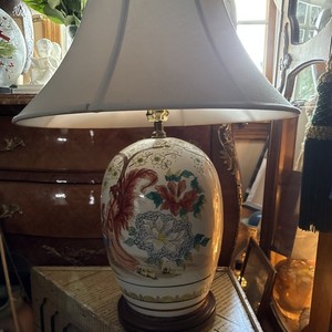 Chinese PAINTED GINGER JAR Pheasant Lady Wood Base Shades Lamp