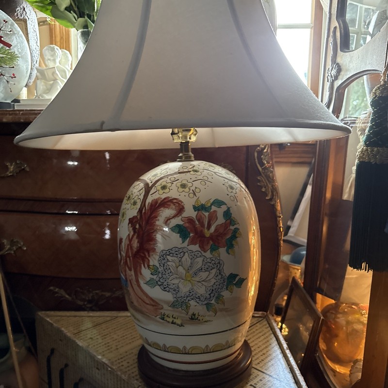 Chinese PAINTED GINGER JAR Pheasant Lady Wood Base Shades Lamp