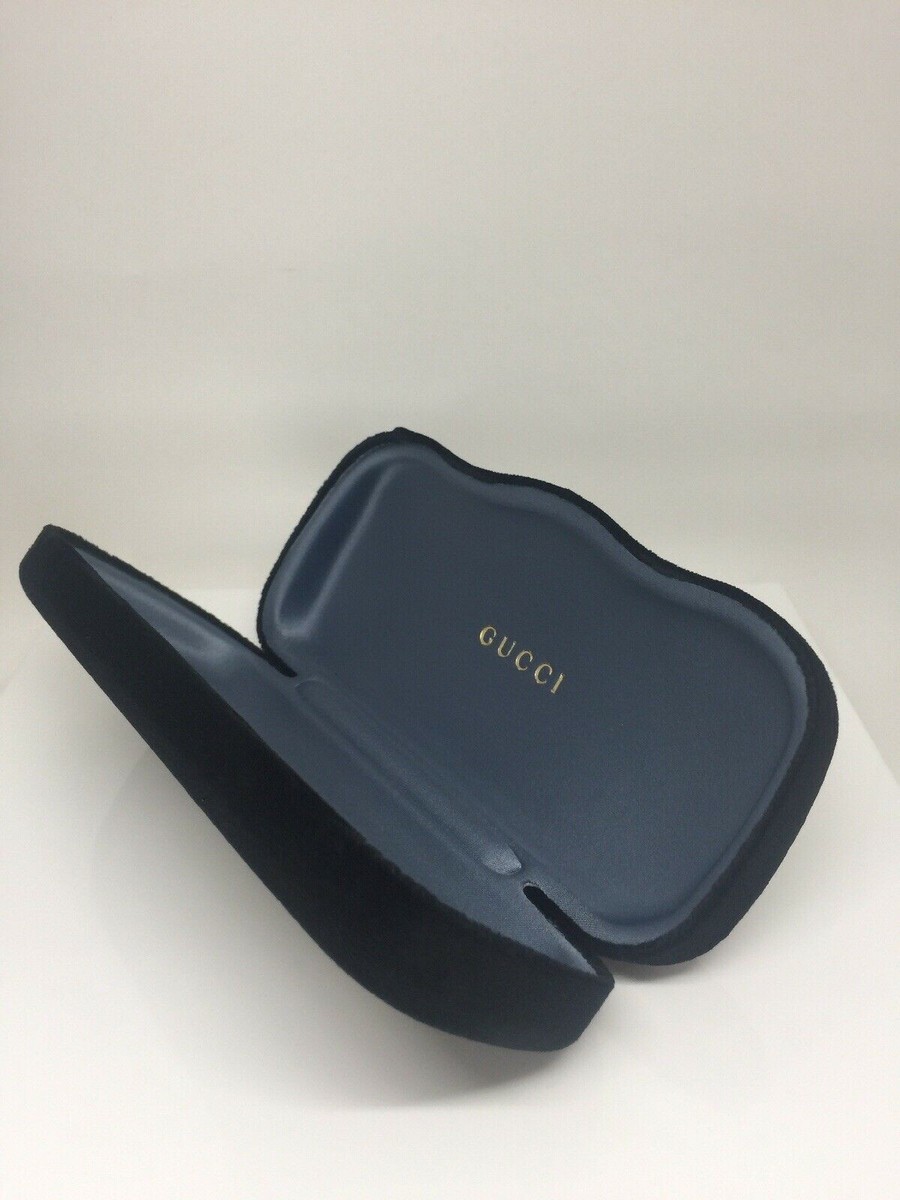 Gucci Black Sunglasses with Case and Pouch Gucci | Accessories | Gucci Black Round Sunglasses With Case  main image 4