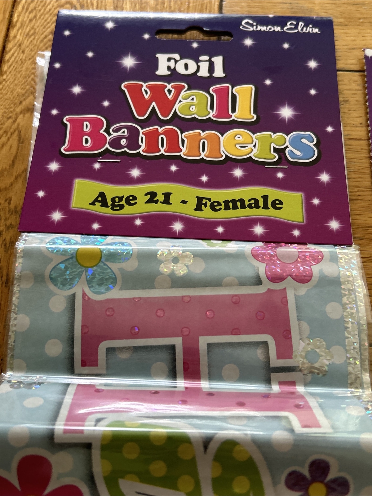 Simon Elvin 21st birthday party decorations badge balloons banner Female