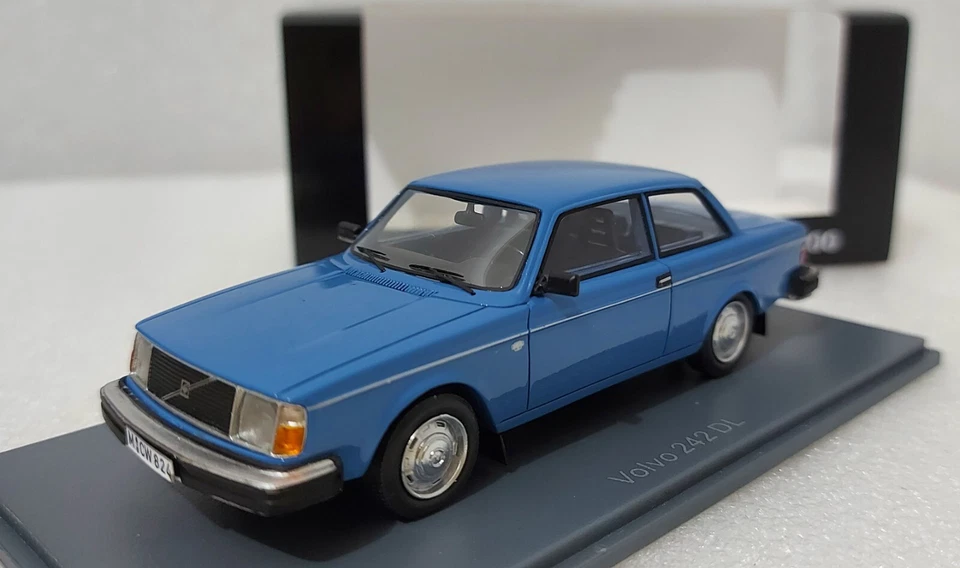 Volvo 242 DL 2-Door Ceramic Blue 1979 1:43 Neo 43824 (1 of 300 PCS) RARE!! - Image 2 of 4