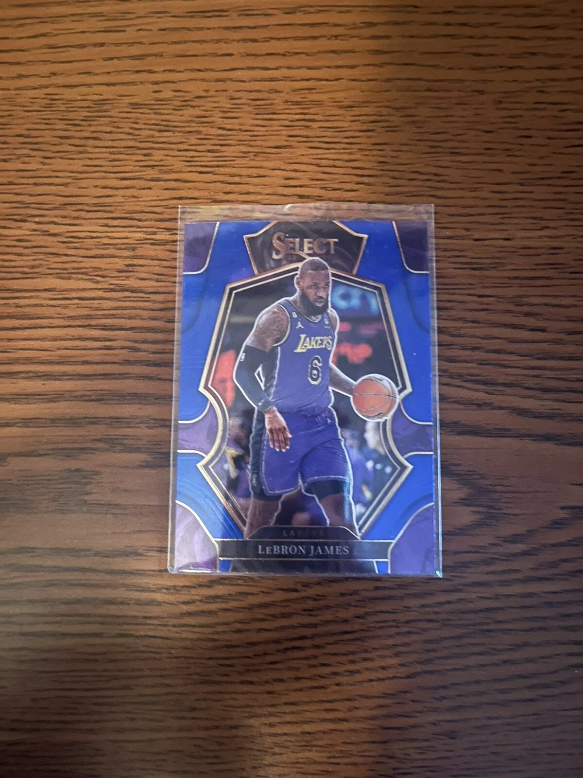 2022-23 Panini Select Blue Prizms #126 LeBron James Los Angeles Lakers