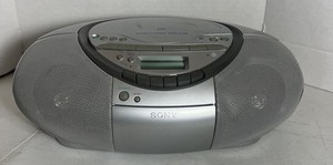 Sony CFD-S350 Vintage Portable AM/FM Radio CD Cassette Boombox Mega Bass Works