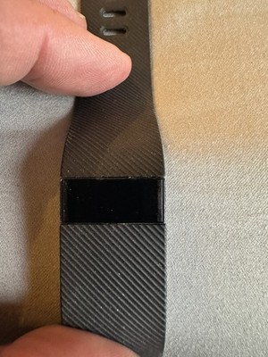 Fitbit Charge HR Fitness Aktivitätstracker (ohne Kabel)