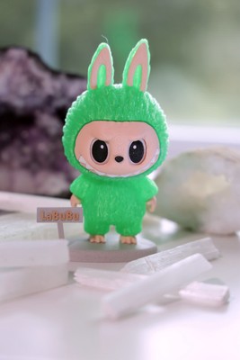 Labubu Emerald Crystal – Limited Edition Vinyl Figure – Brand New