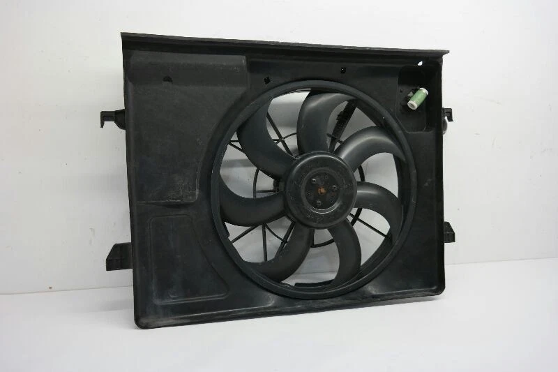 Conjunto de ventilador de motor de ventilador de radiador KIA FORTE 2010-13 Foto 2 de 4