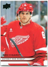 2025-26 Upper Deck Series 1 Holiday SP Green Foil #58 Ben Chiarot Detroit Red