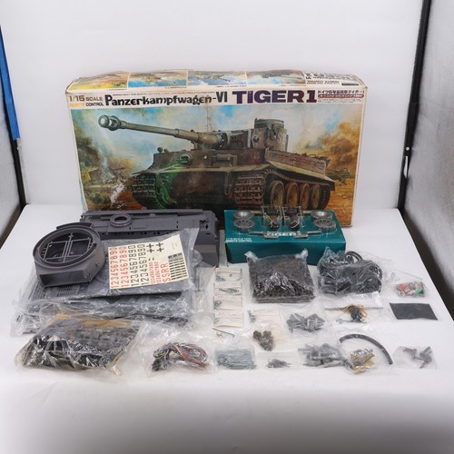 Vintage Bandai 1/15 Scale Tiger 1 Panzerkampfwagen VI Remote Control Tank Kit