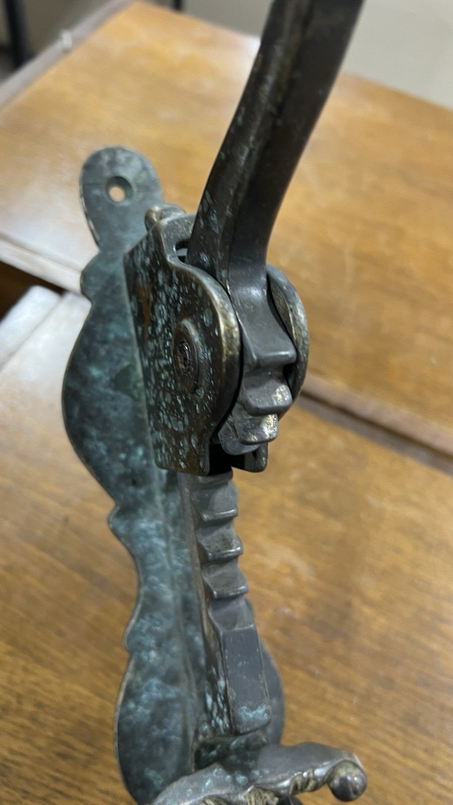 Brass/BRONZE) Wall Mounted Heavy Duty Wine Bottle Opener Cor