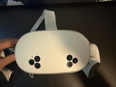Meta Quest 3S 256GB VR Brille Headset 2 Controller