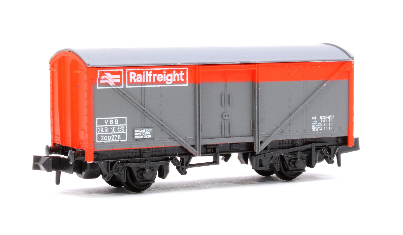 Peco NR12R Railfreight Van, BR red/grey, 15ft Wheelbase