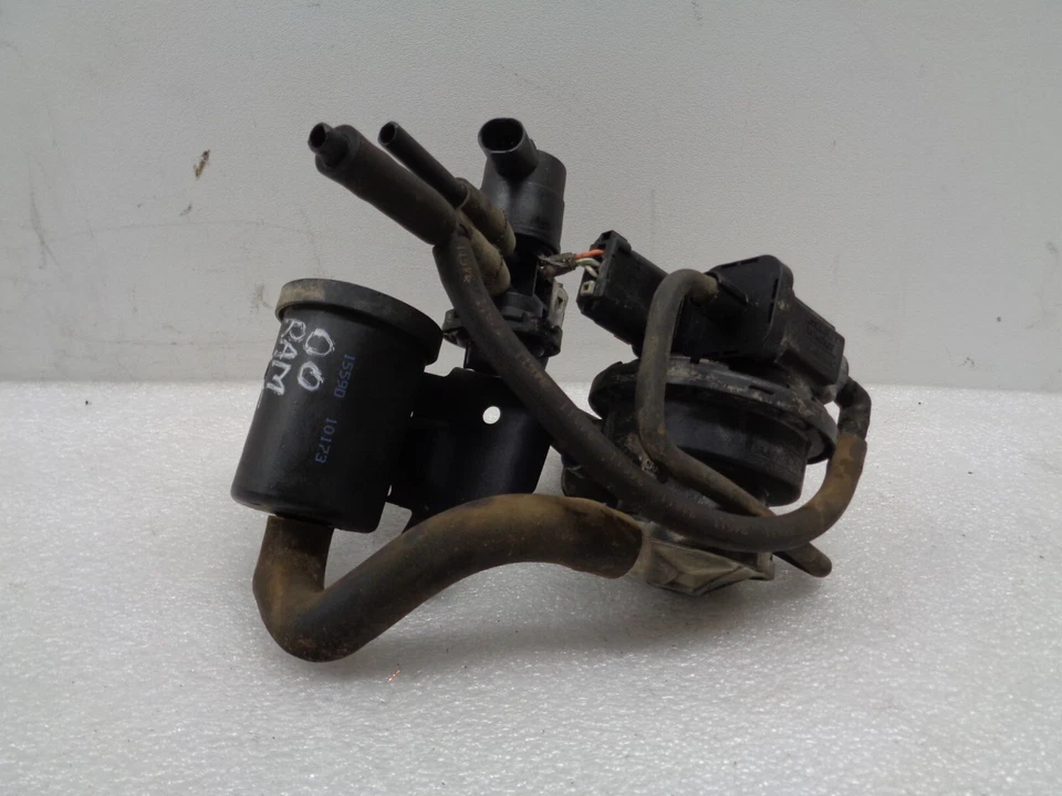 Dodge Ram 1500 Ram 2000 bomba de detección de fugas bote de evaporación OEM AK2411279 Foto 2 de 4