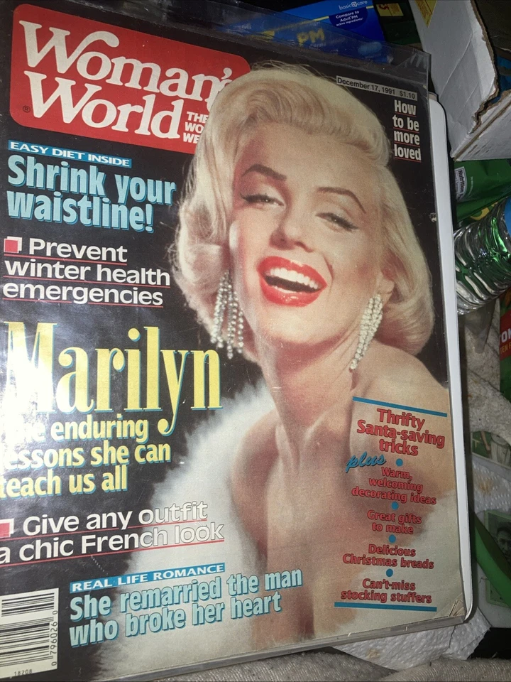 Marilyn Monroe WOMAN'S WORLD Magazine Cover December 17, 1991 EX🦄 - Image 2 of 4
