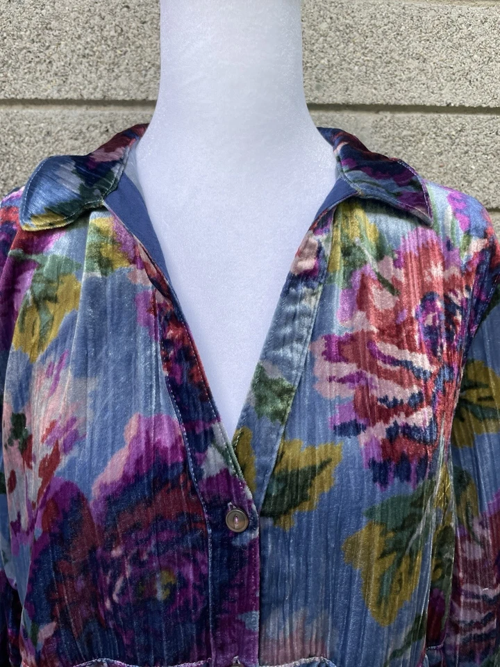 Top túnica floral de terciopelo con capas MAEVE Anthropologie Reverie para mujer mediano boho 💙 Foto 2 de 4