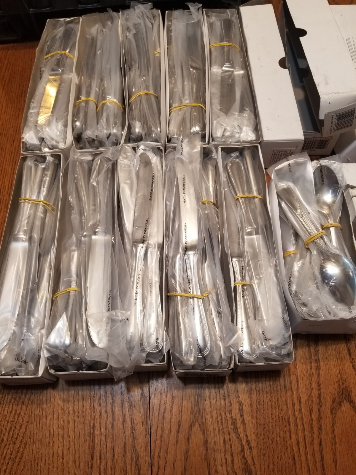 Walco - Classic Bead Restaurant supply Stainless Flatware. 156 Pieces. NEW A5