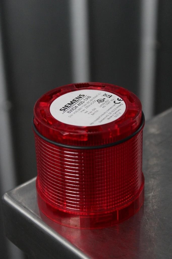 NEW Siemens 8WD4 400-1AB Red LED Continuous Light Element 70mm Sirius 12 - 230V