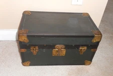ANTIQUE MINIATURE SIZE DOLL HOUSE STEAMER TRUNK SMALL WOOD CHEST  UNMARKED