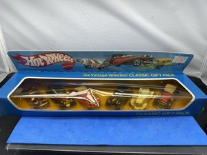 Hot Wheels Classics 30 Car Set | eBay