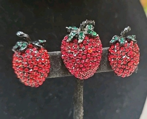 Vtg Austria Jewelry Set Brooch Clip On Earrings STRAWBERRY's🍓