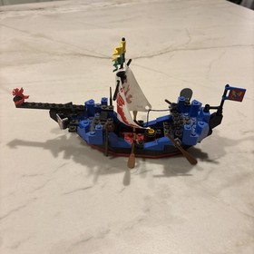 LEGO Castle: Sea Serpent (6057) 99% Complete with minifigs and instructions