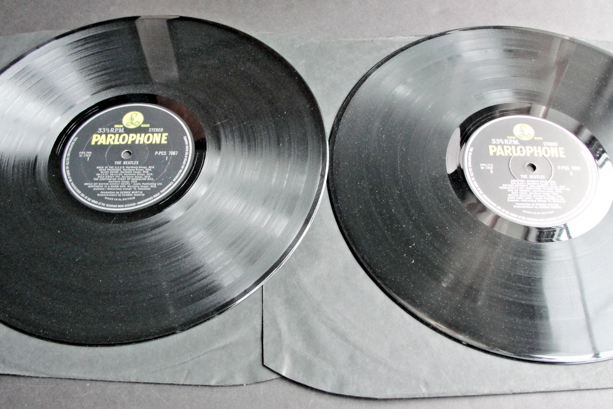 The Beatles White Album UK 1st Press Export British Invasion (2