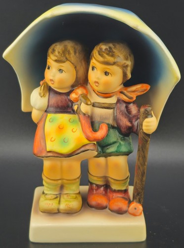 1985 Goebel MJ Hummel "Stormy Weather" 4.75" #415 71 2/0