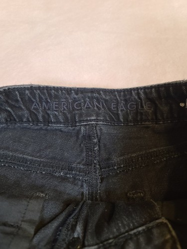 American Eagle Womens Shorts 4 Black Distressed Dark Wash Denim 5 Pockets - Picture 6 of 12
